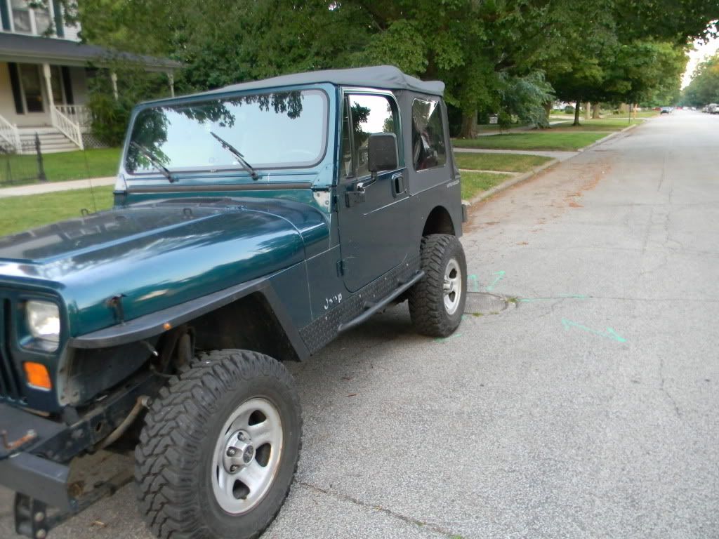 YJ with no rear fender flares.